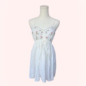 Victoria’s Secret white Country Cotton Embroidered Floral Babydoll Slip Dress XS